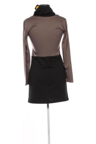 Kleid Unbranded, Größe M, Farbe Mehrfarbig, Preis 31,71 €