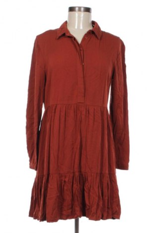 Ruha VILA, Méret S, Szín Piros, Ár 3 309 Ft
