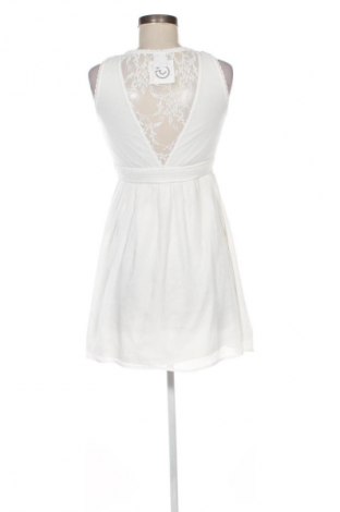Šaty  Vero Moda, Velikost XS, Barva Bílá, Cena  346,00 Kč
