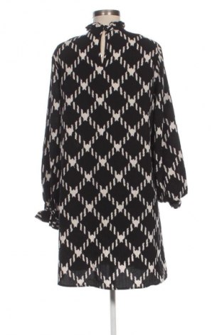 Kleid Vero Moda, Größe M, Farbe Mehrfarbig, Preis 11,99 €