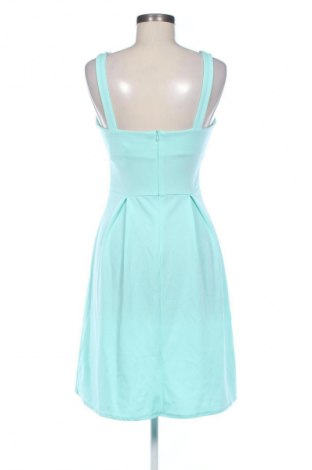 Рокля Wal G, Размер M, Цвят Зелен, Цена 45,43 лв.