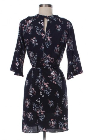 Рокля Yessica, Размер M, Цвят Многоцветен, Цена 11,99 лв.