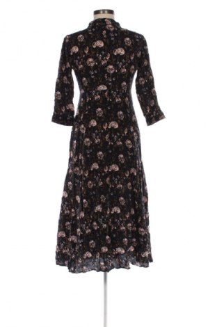 Рокля Zara, Размер M, Цвят Многоцветен, Цена 33,82 лв.