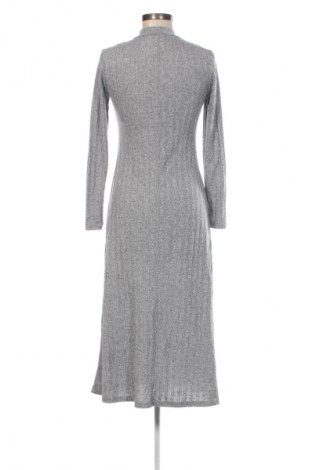 Рокля Zara, Размер M, Цвят Сив, Цена 29,99 лв.