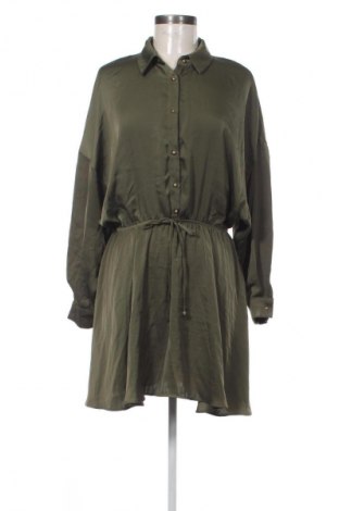 Рокля Zara, Размер L, Цвят Зелен, Цена 24,99 лв.