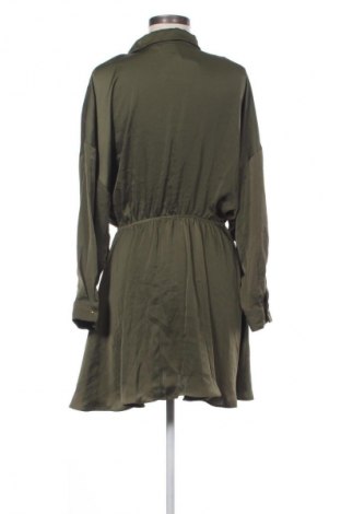 Рокля Zara, Размер L, Цвят Зелен, Цена 24,99 лв.