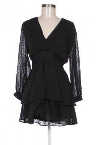 Рокля Zara, Размер XS, Цвят Черен, Цена 27,37 лв.