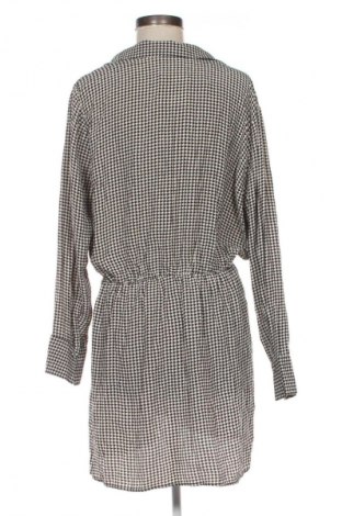 Рокля Zara, Размер L, Цвят Многоцветен, Цена 33,00 лв.