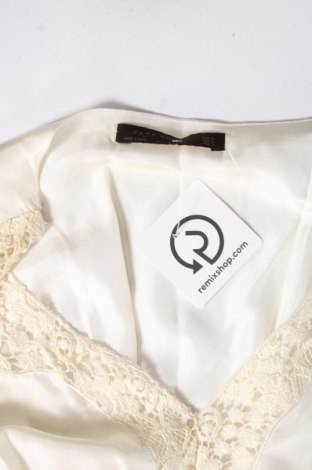 Рокля Zara, Размер S, Цвят Екрю, Цена 72,96 лв.