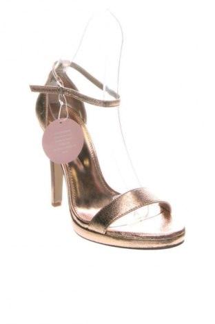Szandálok Alesia, Méret 40, Szín Arany
, Ár 16 919 Ft