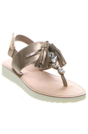 Szandálok Alesya, Méret 38, Szín Arany
, Ár 36 719 Ft