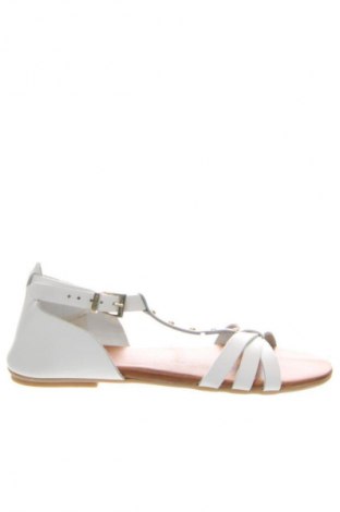 Szandálok Keys Shoes, Méret 38, Szín Fehér, Ár 22 499 Ft