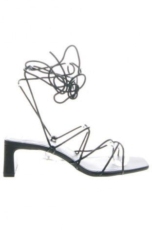 Sandalen Monki, Größe 40, Farbe Schwarz, Preis 26,99 €