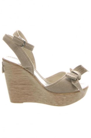 Szandálok Rocco Barocco, Méret 37, Szín Bézs, Ár 22 499 Ft