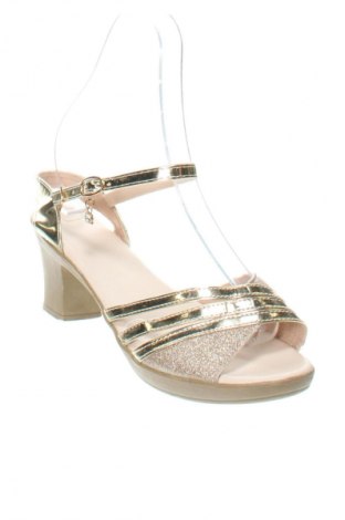 Сандали Unbranded, Размер 39, Цвят Златист, Цена 39,99 лв.