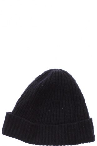 Шапка Lacoste, Цвят Черен, Цена 40,99 лв.