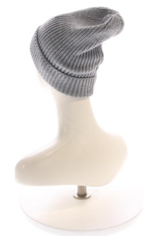 Шапка Pier One, Цвят Сив, Цена 11,99 лв.