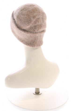 Шапка Reserved, Цвят Бежов, Цена 15,99 лв.