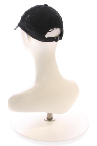 Шапка Under Armour, Цвят Черен, Цена 22,99 лв.