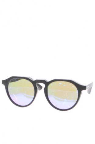 Слънчеви очила Hawkers, Цвят Черен, Цена 77,99 лв.