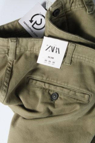 Мъжки панталон Zara, Размер M, Цвят Зелен, 98% памук, 2% еластан, Цена 51,75 лв.