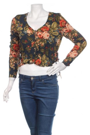 Дамска блуза H&M, Размер M, Цвят Многоцветен, 100% вискоза, Цена 38,00 лв.