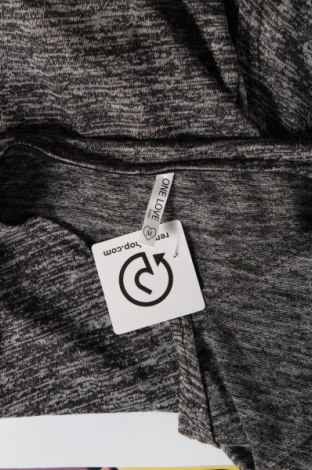 Γυναικεία μπλούζα One Love, Μέγεθος M, Χρώμα Γκρί, Τιμή 21,65 €