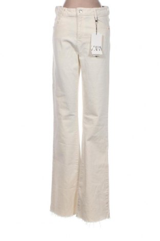 Дамски дънки Zara, Размер M, Цвят Екрю, 99% памук, 1% еластан, Цена 59,00 лв.