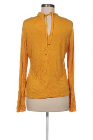 Дамска блуза, Размер L, Цвят Жълт, Цена 3,23 лв.