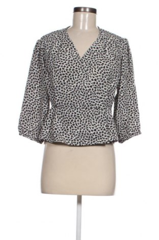 Γυναικεία μπλούζα ONLY, Μέγεθος M, Χρώμα Πολύχρωμο, Τιμή 4,12 €