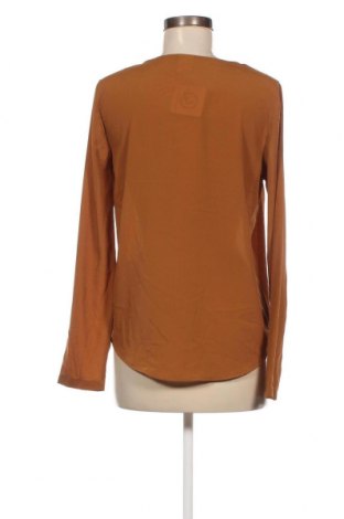 Дамска блуза Vero Moda, Размер XS, Цвят Кафяв, Цена 3,30 лв.