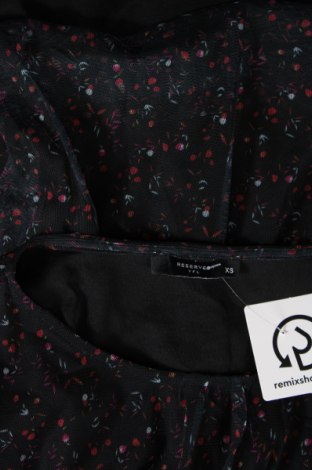 Γυναικεία μπλούζα Yfl Reserved, Μέγεθος XS, Χρώμα Μαύρο, Τιμή 2,35 €