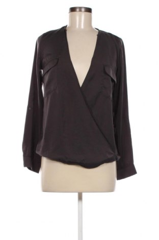 Дамска блуза Zara Trafaluc, Размер XS, Цвят Сив, Цена 3,60 лв.