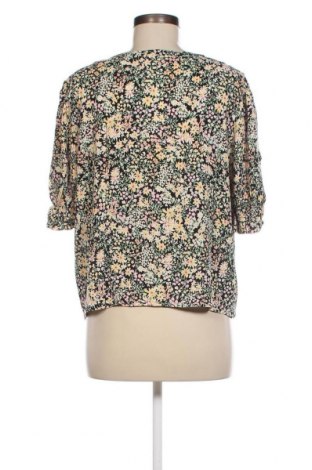 Γυναικείο πουκάμισο ONLY, Μέγεθος L, Χρώμα Πολύχρωμο, Τιμή 15,47 €
