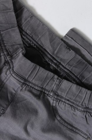 Dámske džínsy , Veľkosť M, Farba Sivá, Cena  2,63 €