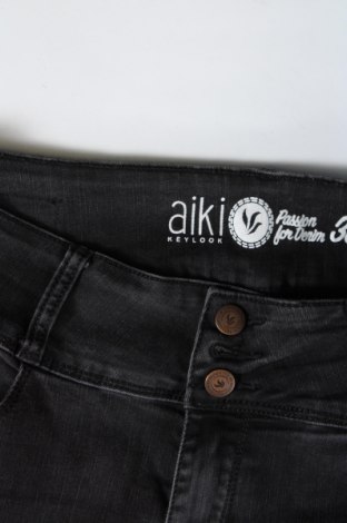 Дамски дънки Aiki, Размер M, Цвят Черен, Цена 6,65 лв.