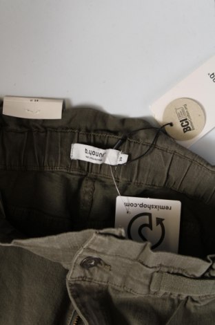 Damen Jeans B.Young, Größe M, Farbe Grün, Preis 12,62 €