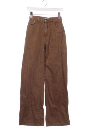 Γυναικείο Τζίν Bershka, Μέγεθος XS, Χρώμα  Μπέζ, Τιμή 17,94 €