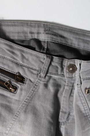 Damen Jeans Day Birger Et Mikkelsen, Größe S, Farbe Grau, Preis 4,73 €