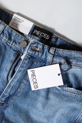 Damen Jeans Pieces, Größe M, Farbe Blau, Preis € 8,41