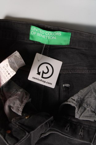 Damskie jeansy United Colors Of Benetton, Rozmiar S, Kolor Szary, Cena 18,55 zł