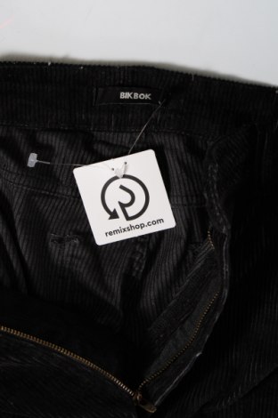 Γυναικείο κοτλέ παντελόνι Bik Bok, Μέγεθος XL, Χρώμα Μαύρο, Τιμή 17,94 €