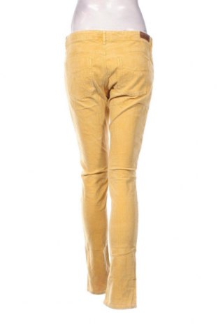 Дамски джинси WE, Размер L, Цвят Жълт, Цена 6,96 лв.