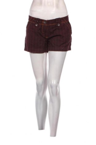 Дамски къс панталон, Размер M, Цвят Червен, Цена 14,88 лв.