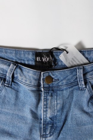 Дамски къс панталон B.You, Размер L, Цвят Син, Цена 18,90 лв.