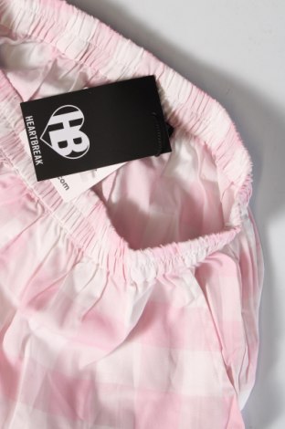 Дамски къс панталон Heartbreak, Размер M, Цвят Розов, Цена 25,20 лв.