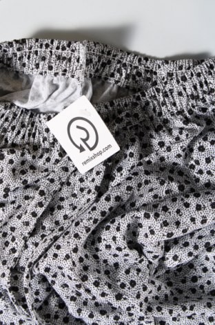 Γυναικείο κοντό παντελόνι Magna, Μέγεθος L, Χρώμα Πολύχρωμο, Τιμή 4,15 €