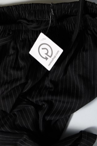 Γυναικείο κοντό παντελόνι Magna, Μέγεθος L, Χρώμα Μαύρο, Τιμή 6,87 €