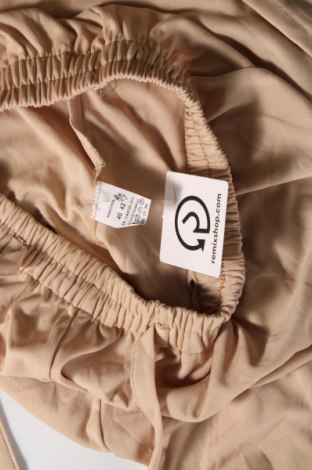 Pantaloni scurți de femei Magna, Mărime M, Culoare Bej, Preț 101,97 Lei