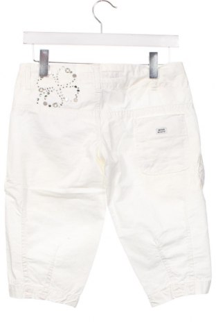 Дамски къс панталон Miss Sixty, Размер S, Цвят Бял, Цена 33,66 лв.